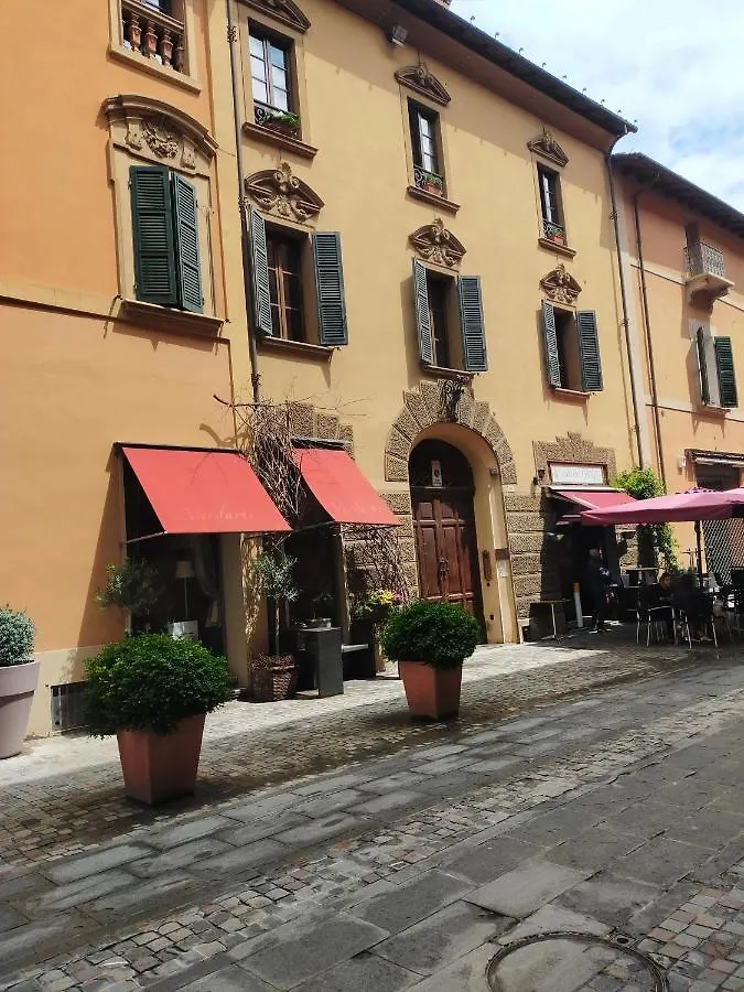 Ca' Spadoni, Centro Storico, Piano Terra, Ingresso Indipendente, Teatro, Parcheggio, Imola 0*,  Italy