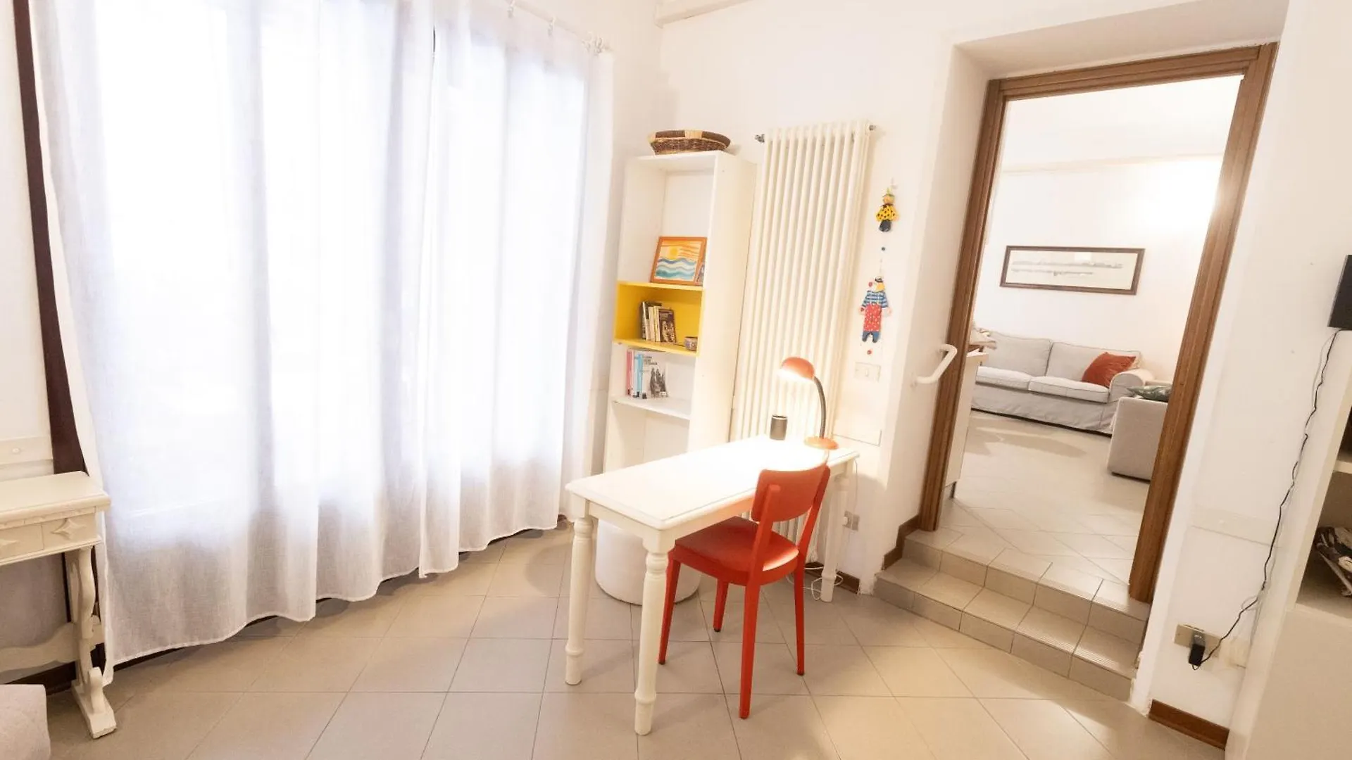 Apartment Ca' Spadoni, Centro Storico, Piano Terra, Ingresso Indipendente, Teatro, Parcheggio, Imola